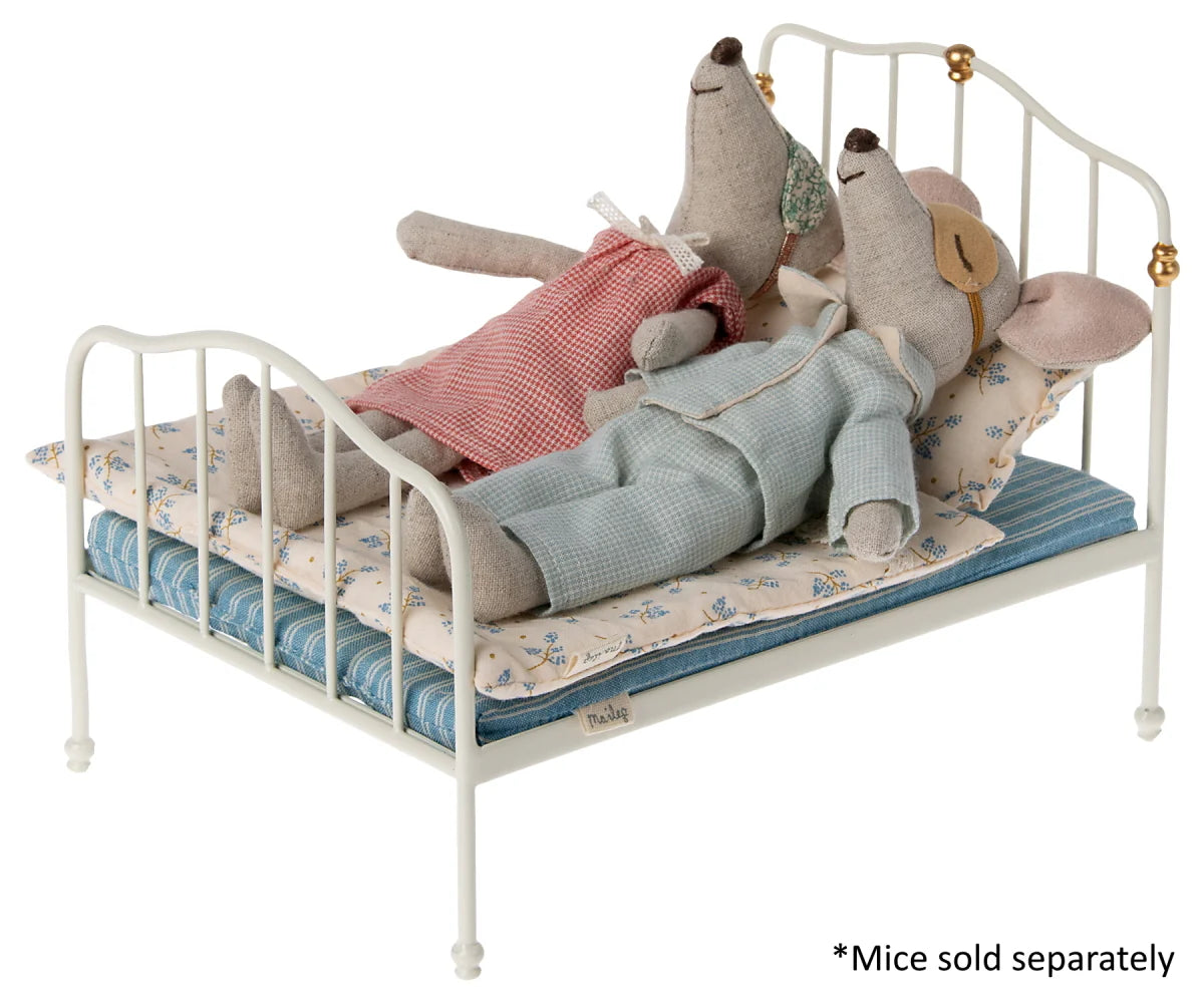 Maileg Mouse Bed Off White