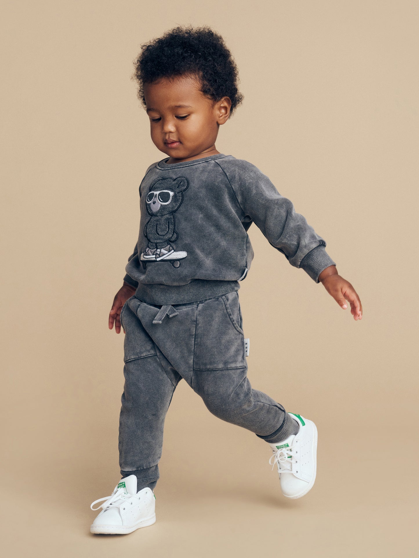 Huxbaby Skater Bear Jumper Vintage Black