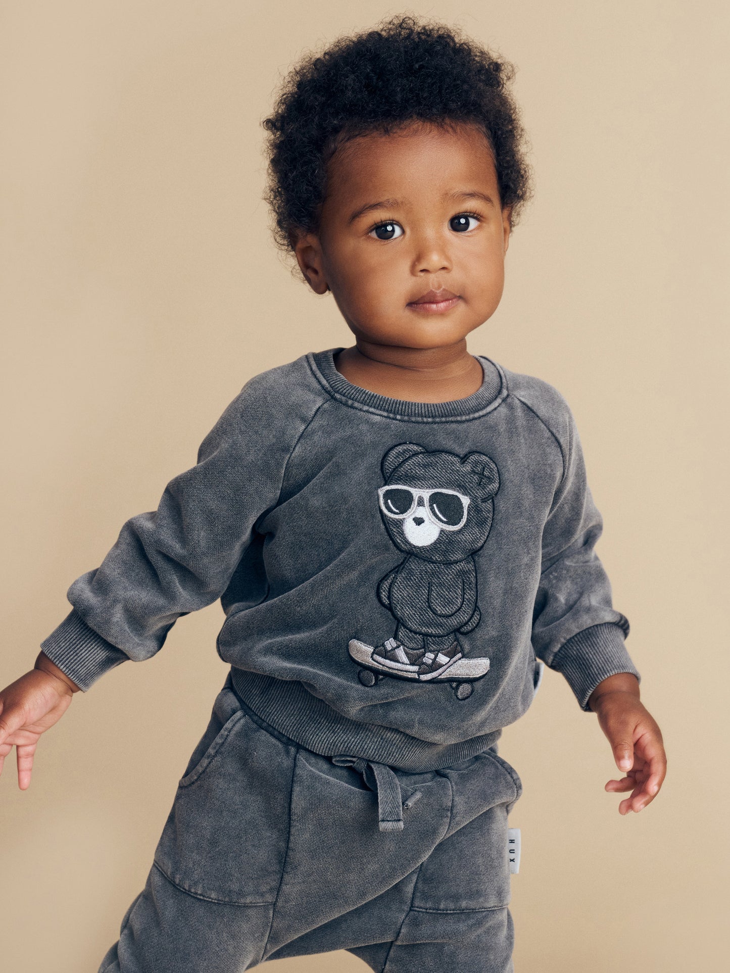 Huxbaby Skater Bear Jumper Vintage Black