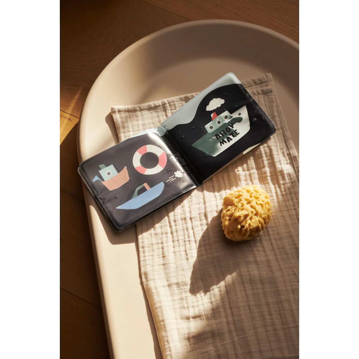 Liewood Waylon Sailing Magic Water Book Sailing / Sandy