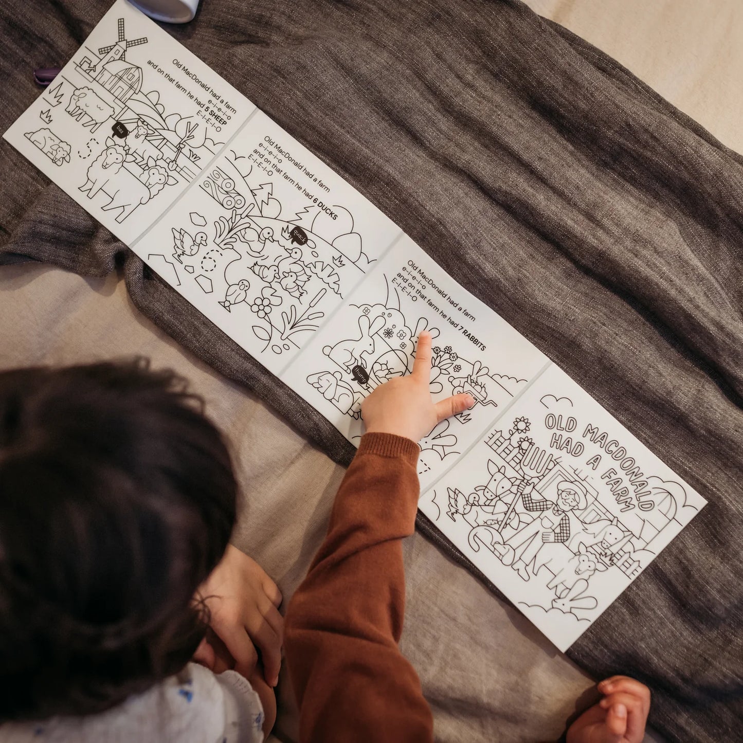 Hey Doodle Old MacDonald Had a Farm Tales Reusable Colouring Book