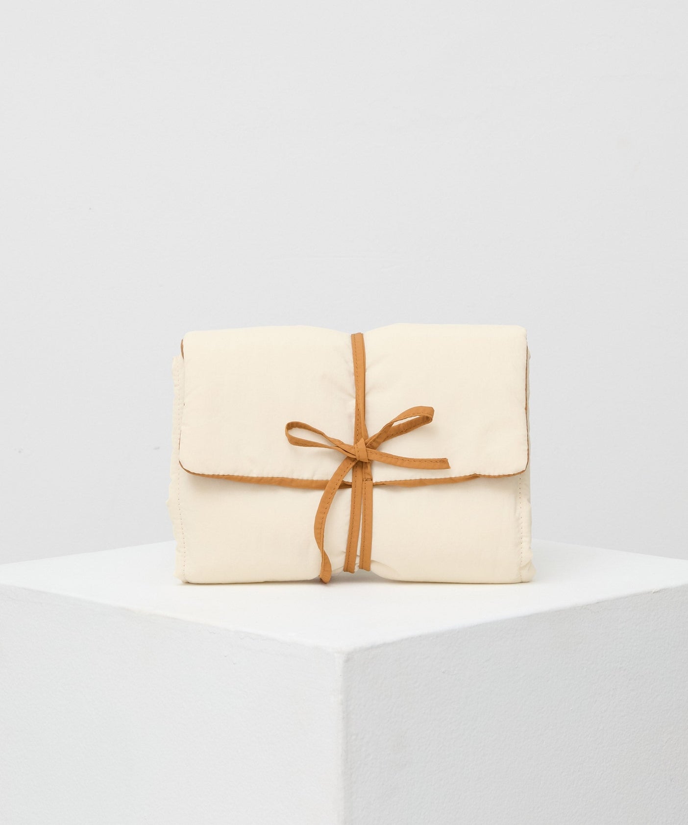 Philé Plush Change Mat Wrap Milk Cream