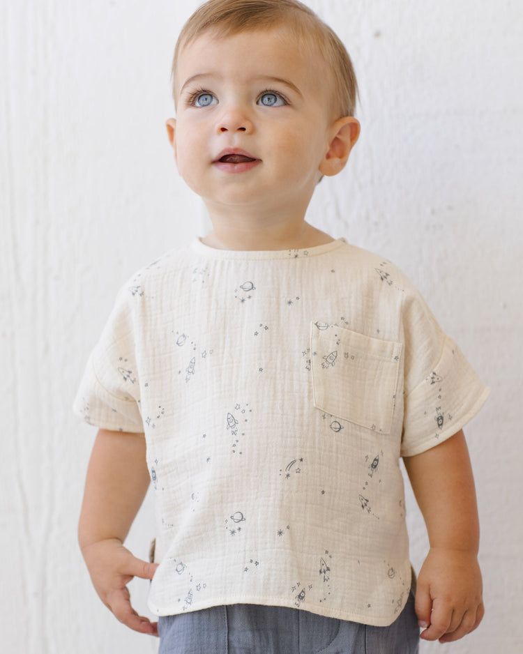 Quincy Mae Woven Boxy Top Space