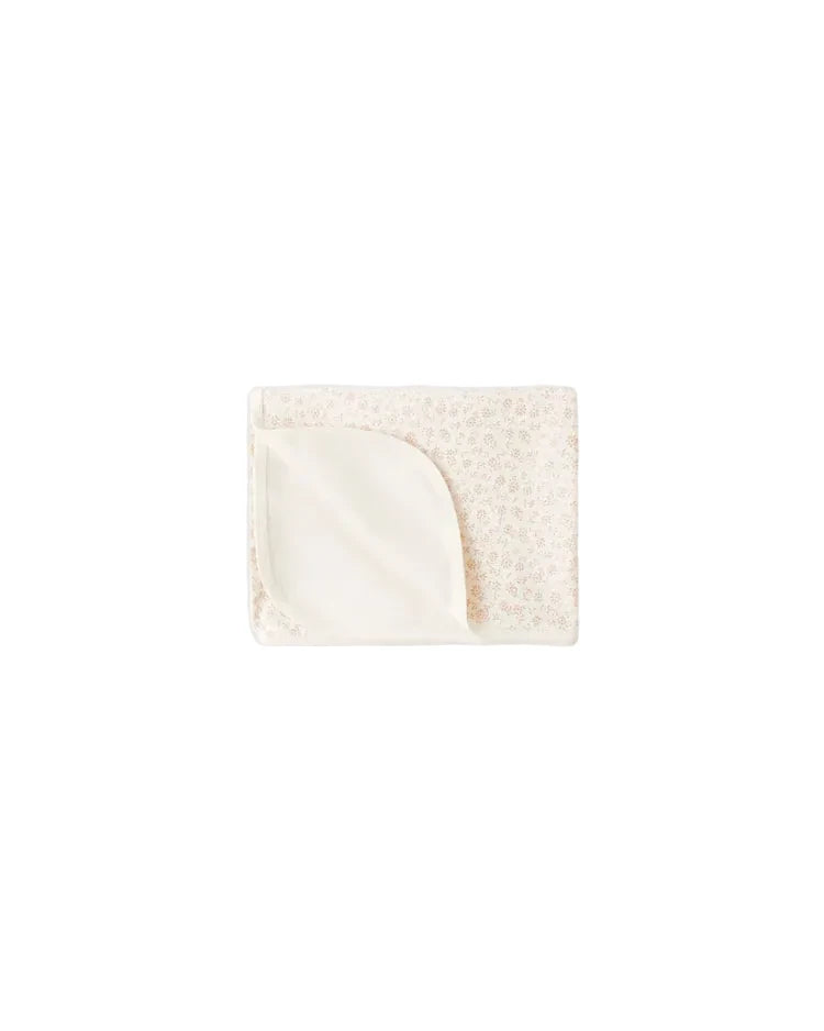 Quincy Mae Swaddle Ditsy