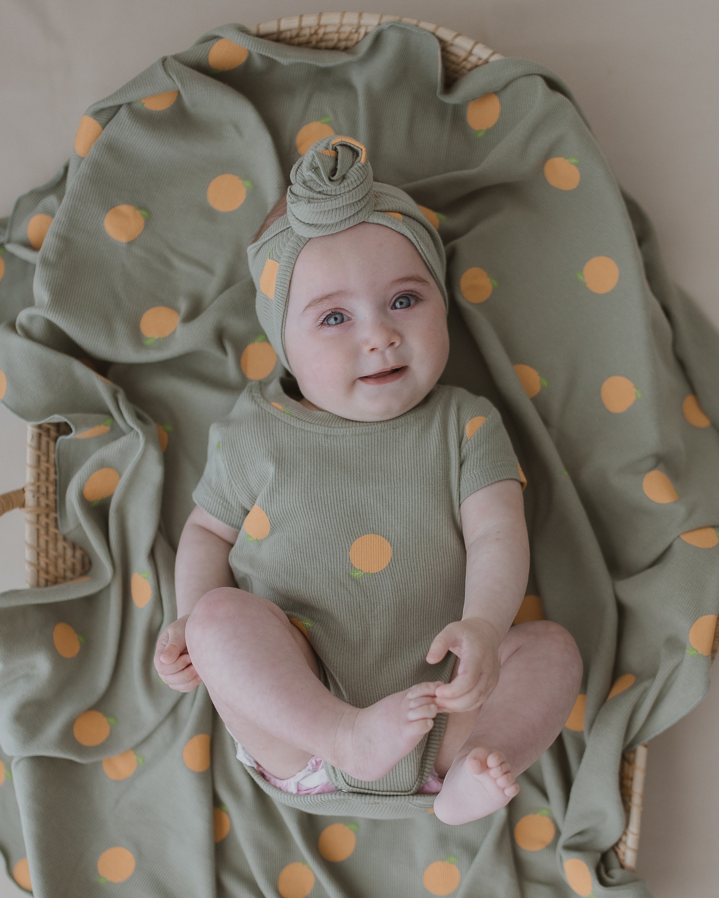 Susukoshi Swaddle Oranges