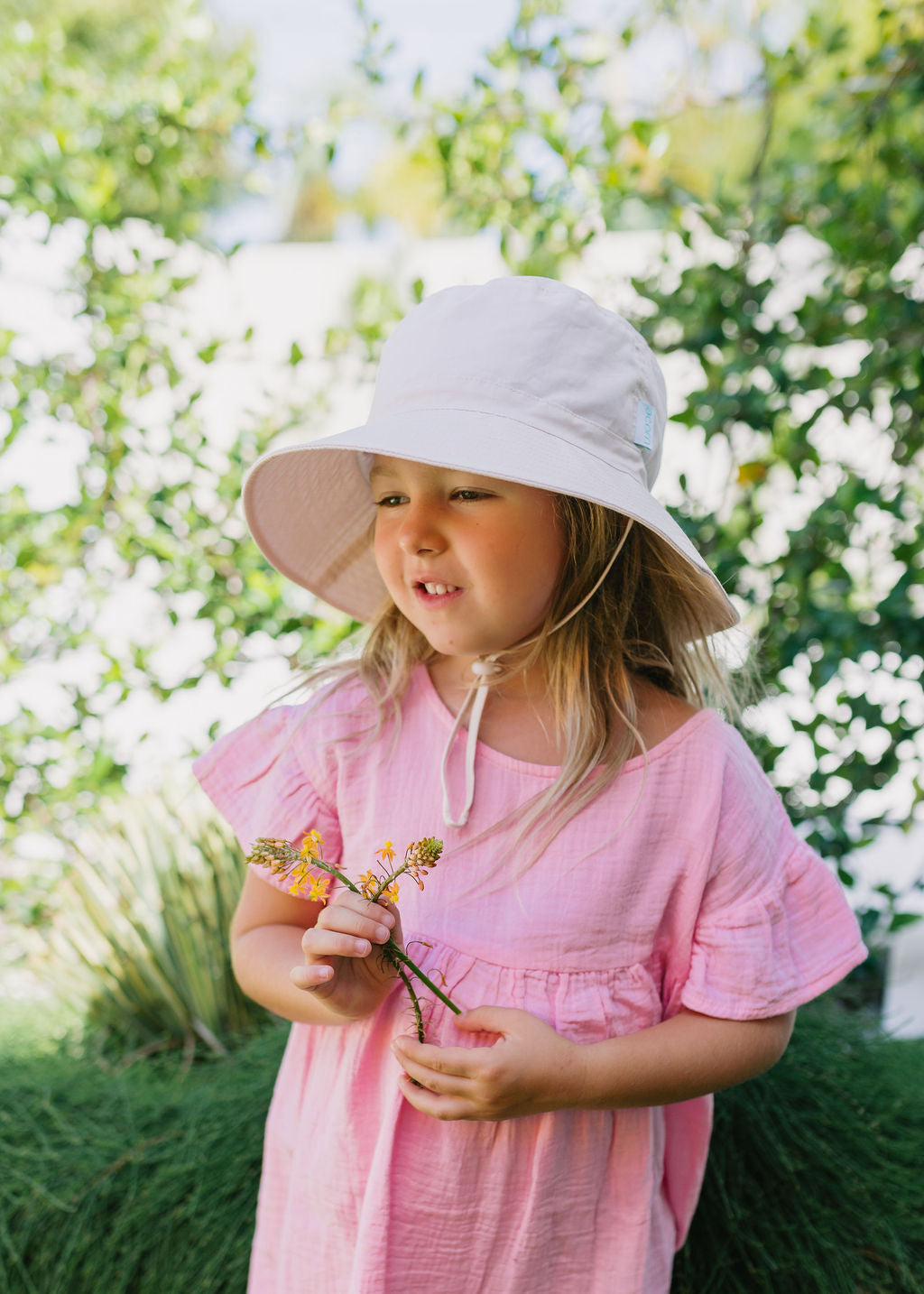 Acorn Oatmeal Wide Brim Bucket Hat