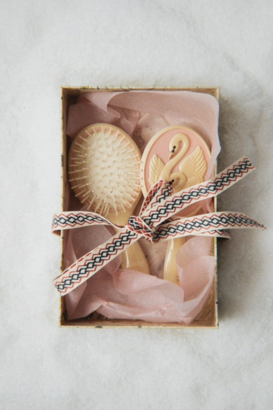 Konges Sløjd Swan Beauty Set