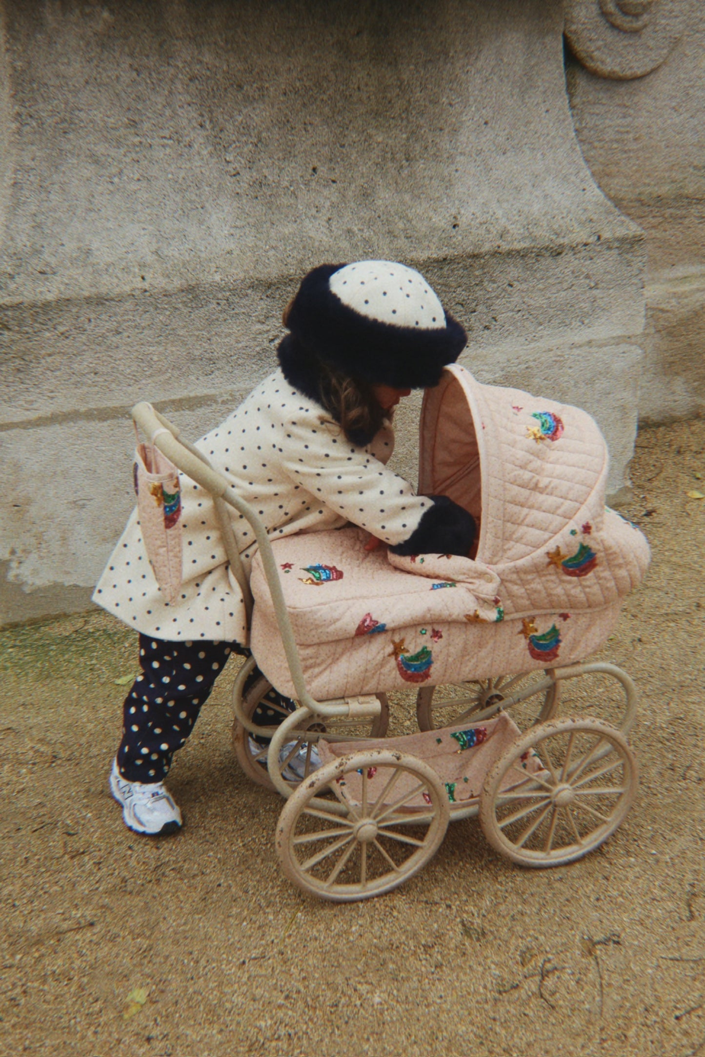 Konges Sløjd Minnie Tulle Doll Pram Rainbow Star